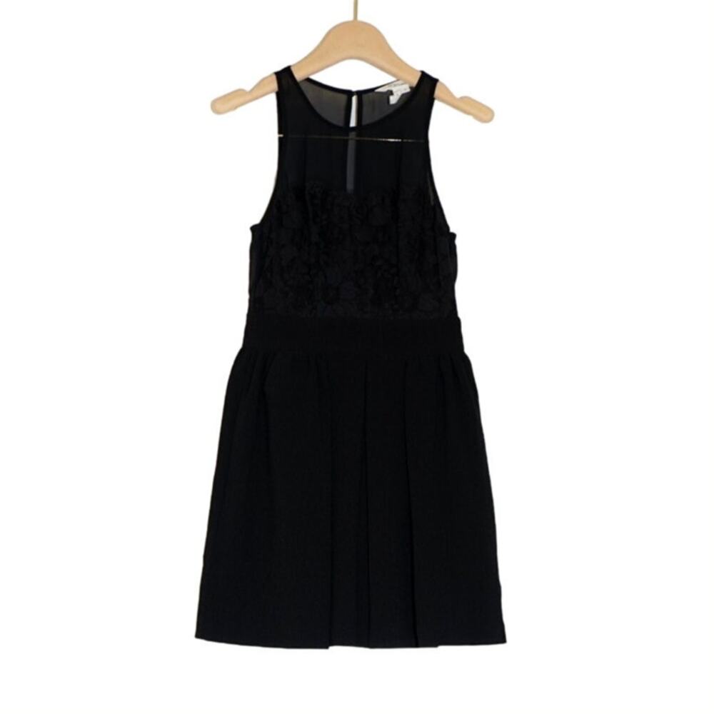 BCBGeneration - Sleeveless Sheer & Lace Pleated Mini Dress in Black / Size 0